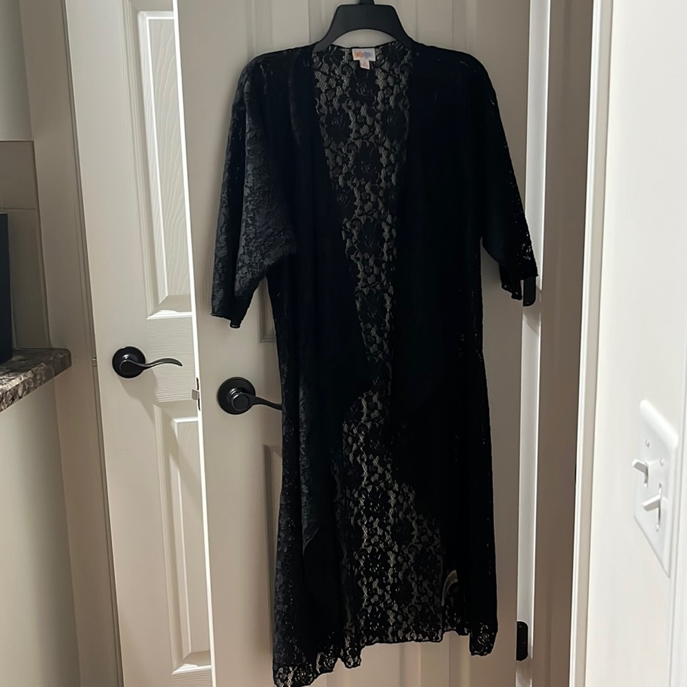 Lula row lacy cover-up